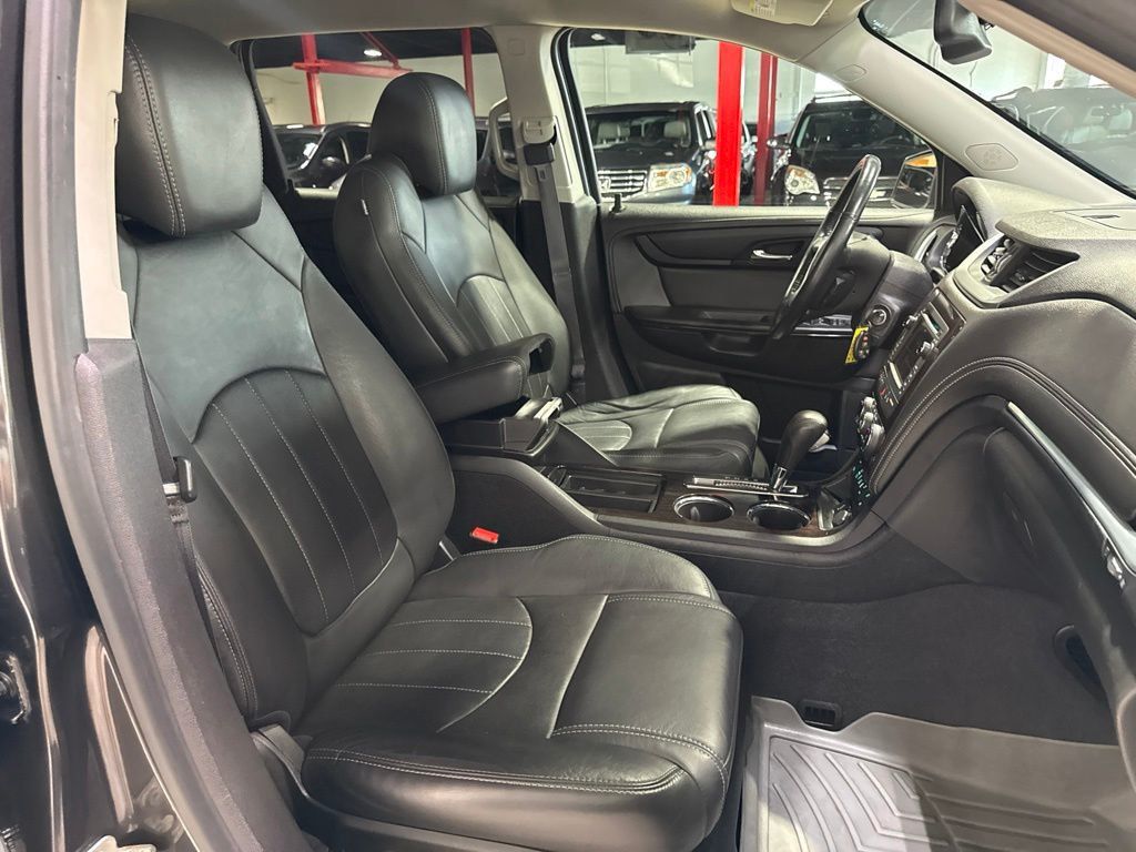 2015 Chevrolet Traverse AWD 4dr LTZ - 23040138 - 43