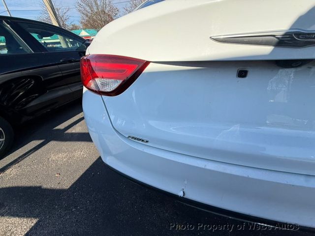 2015 Chrysler 200 4dr Sedan C AWD - 22955538 - 5