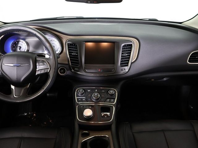 2015 Chrysler 200 4dr Sedan C FWD - 22947499 - 34