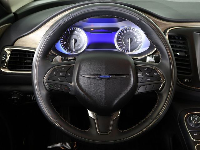 2015 Chrysler 200 4dr Sedan C FWD - 22947499 - 37