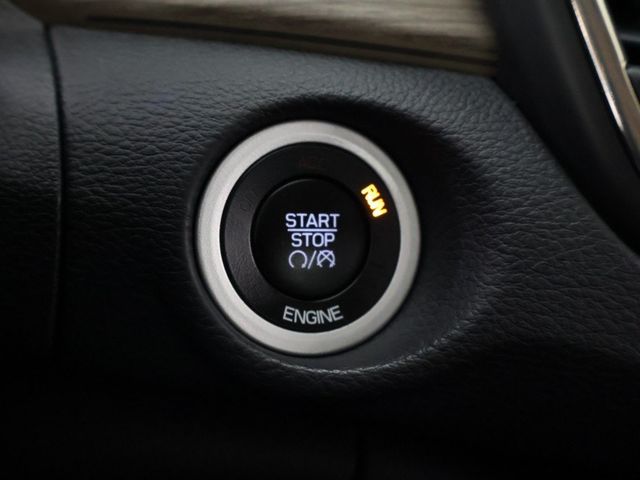 2015 Chrysler 200 4dr Sedan C FWD - 22947499 - 38