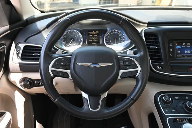 2015 Chrysler 200 4dr Sedan Limited FWD - 23053816 - 11