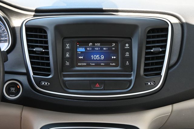 2015 Chrysler 200 4dr Sedan Limited FWD - 23053816 - 12