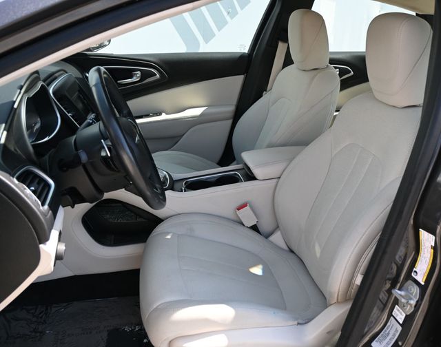 2015 Chrysler 200 4dr Sedan Limited FWD - 23053816 - 15