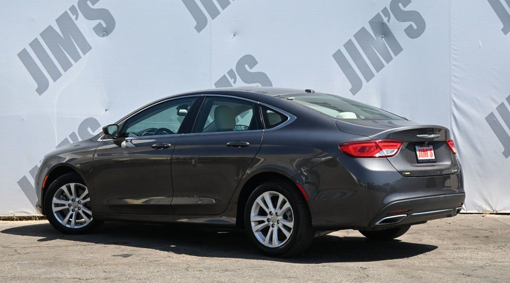 Chrysler 200 photo 7