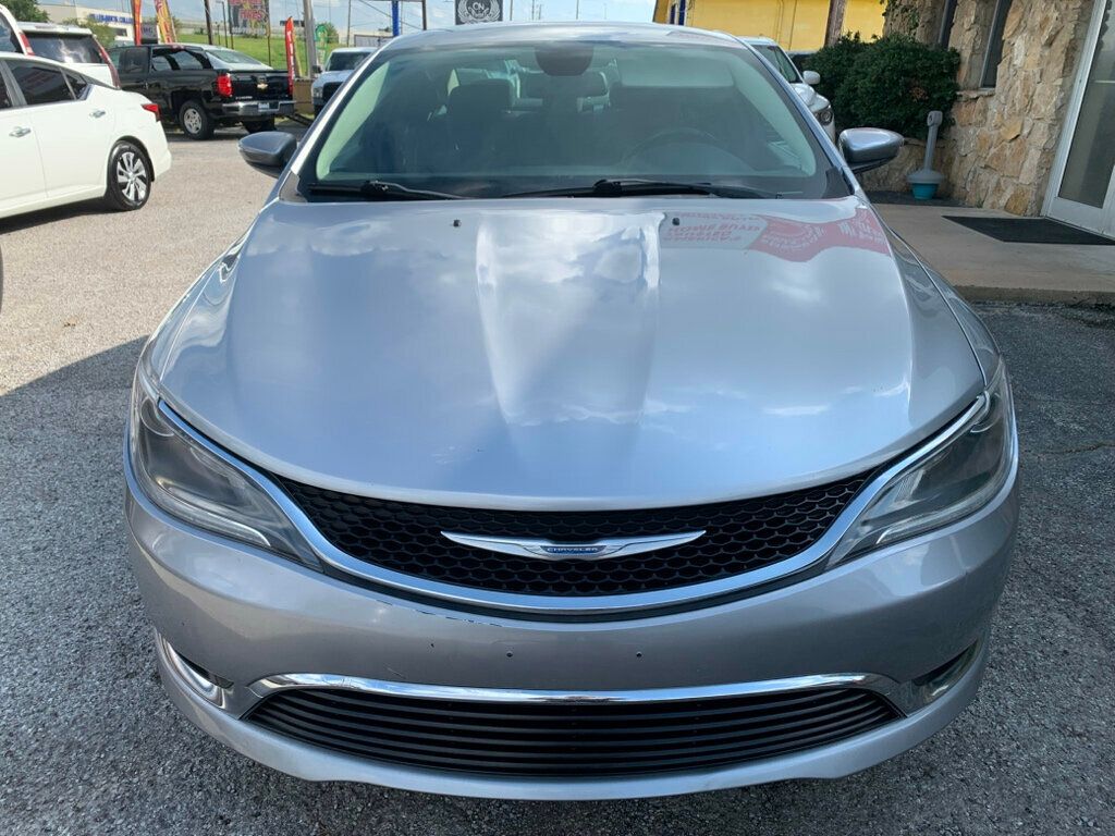 2015 Chrysler 200 Limited photo 2