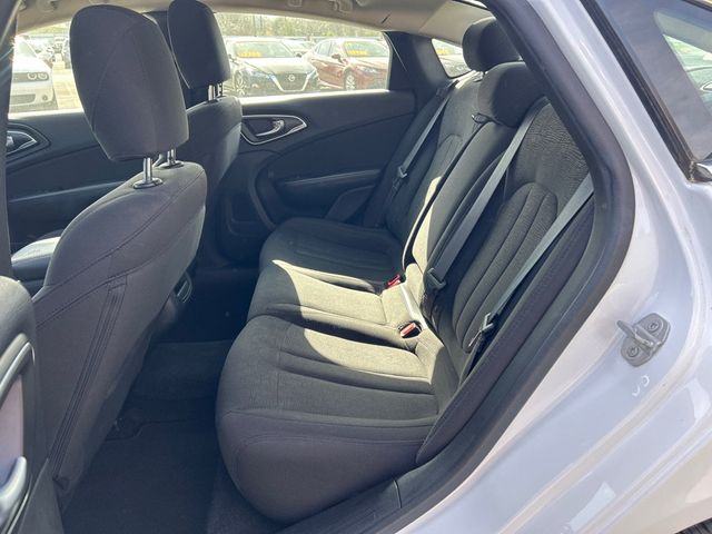 2015 Chrysler 200 4dr Sedan Limited FWD - 22991684 - 6