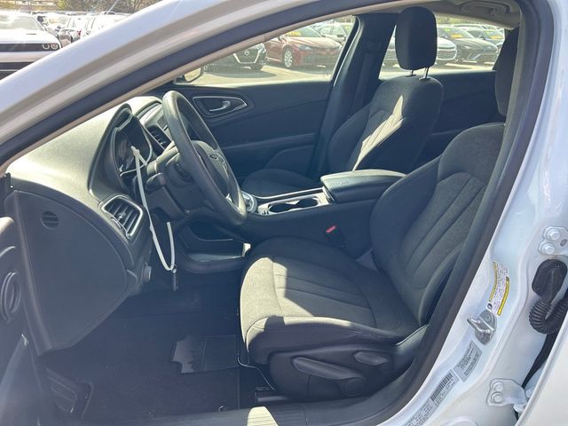 2015 Chrysler 200 4dr Sedan Limited FWD - 22991684 - 7