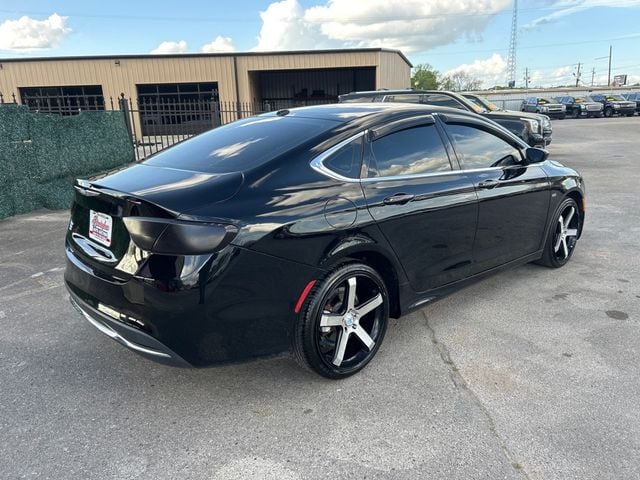 2015 Chrysler 200 4dr Sedan Limited FWD - 23007315 - 3