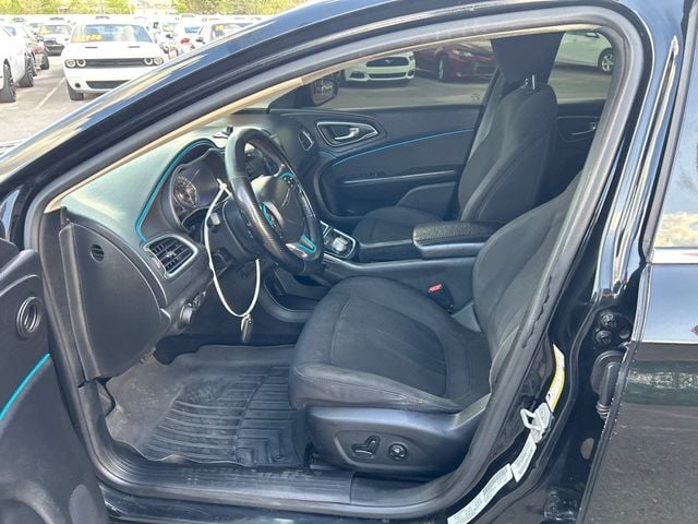 2015 Chrysler 200 4dr Sedan Limited FWD - 23007315 - 7