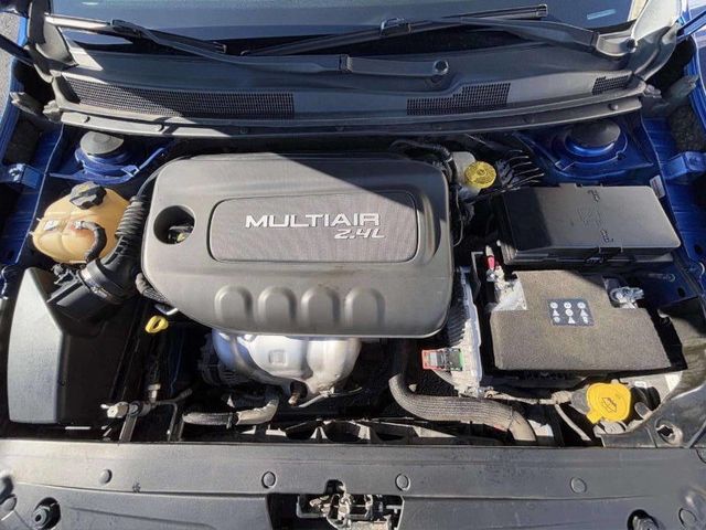 2015 Chrysler 200 4dr Sedan Limited FWD - 22943739 - 8