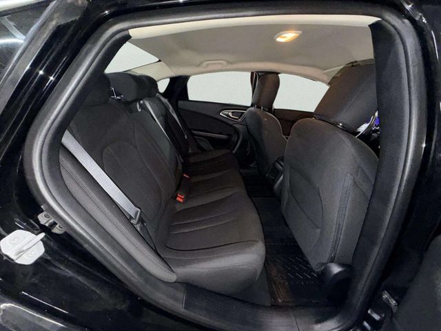 2015 Chrysler 200 4dr Sedan Limited FWD - 23034658 - 22