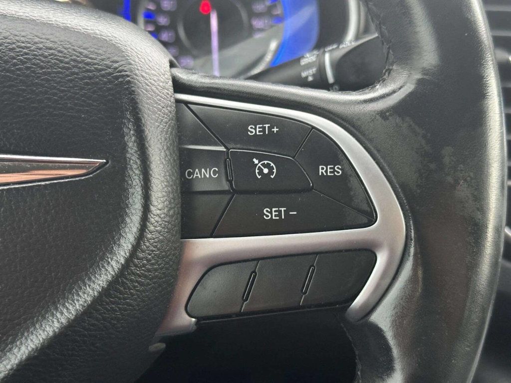 2015 Chrysler 200 4dr Sedan Limited FWD - 23042996 - 10