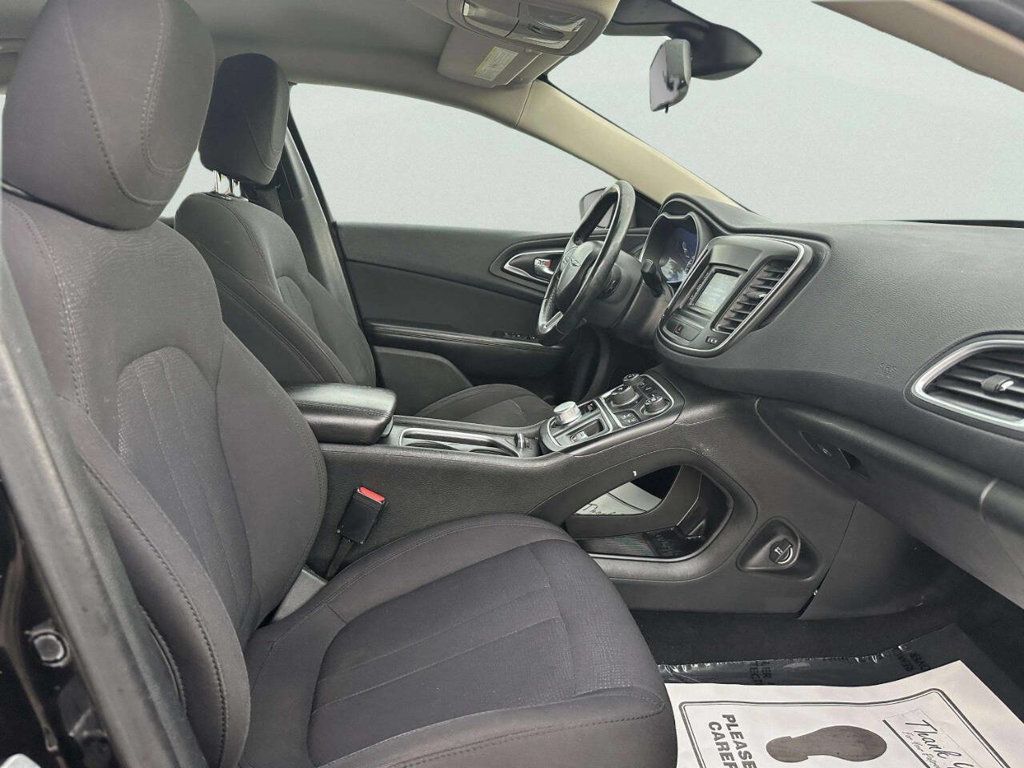 2015 Chrysler 200 4dr Sedan Limited FWD - 23042996 - 16