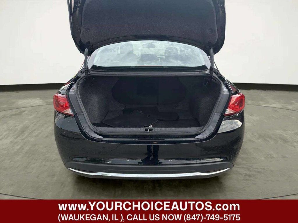 2015 Chrysler 200 4dr Sedan Limited FWD - 23042996 - 24
