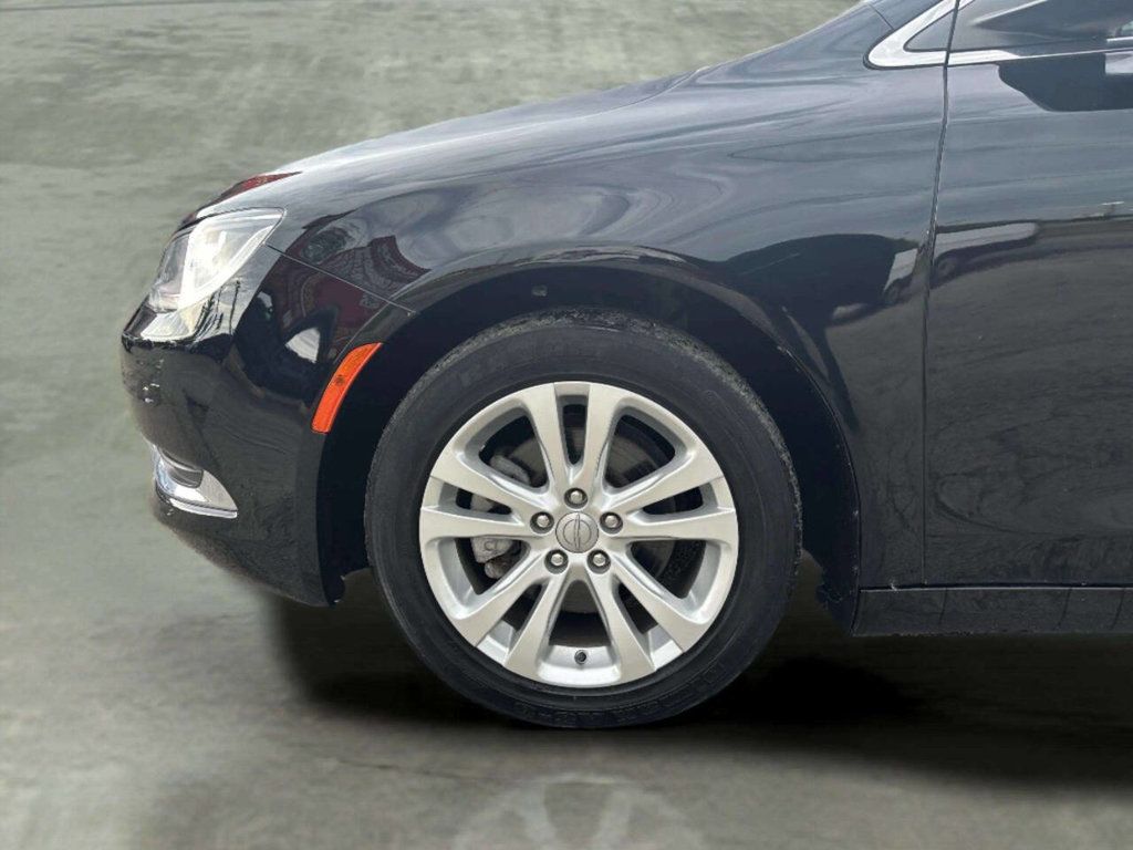 2015 Chrysler 200 4dr Sedan Limited FWD - 23042996 - 35