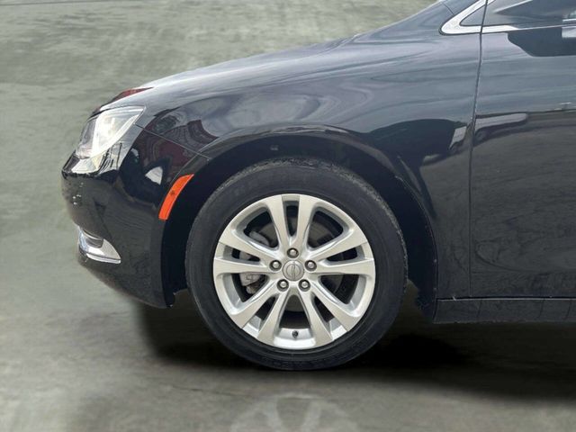 2015 Chrysler 200 4dr Sedan Limited FWD - 23042996 - 35