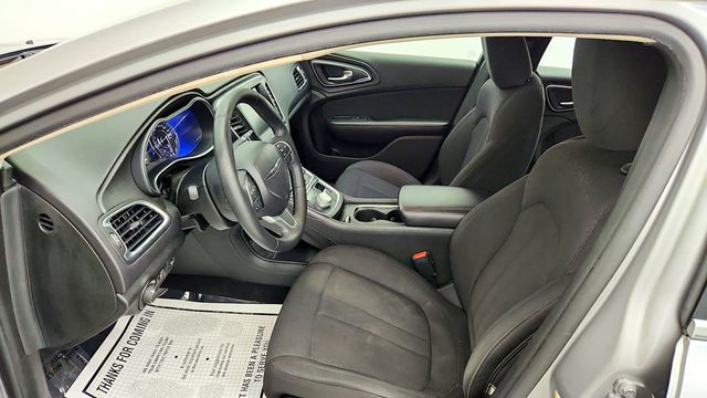 2015 Chrysler 200 4dr Sedan Limited FWD - 23094547 - 12