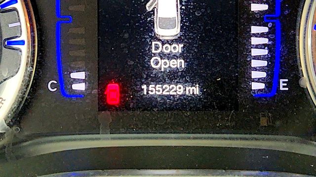 2015 Chrysler 200 4dr Sedan Limited FWD - 23094547 - 16