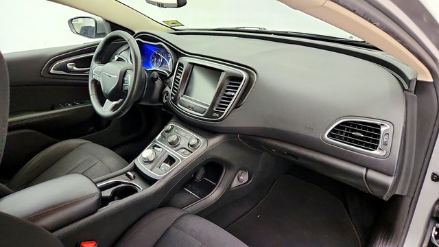 2015 Chrysler 200 4dr Sedan Limited FWD - 23094547 - 25
