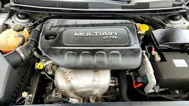 2015 Chrysler 200 4dr Sedan Limited FWD - 23094547 - 27