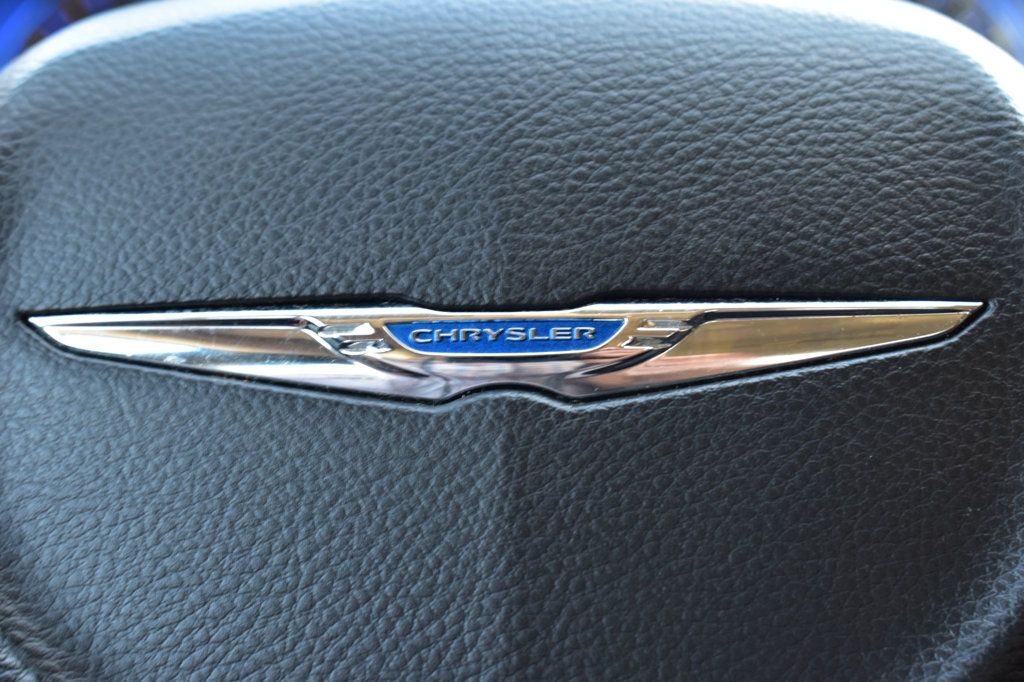 2015 Chrysler 200 4dr Sedan LX FWD - 22365670 - 41