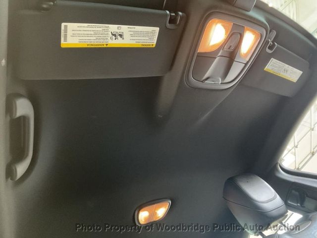 2015 Chrysler 200 4dr Sedan S FWD - 23056795 - 6