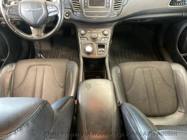 2015 Chrysler 200 4dr Sedan S FWD - 23056795 - 8