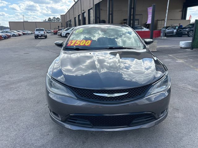 2015 Chrysler 200 4dr Sedan S FWD - 22993808 - 1