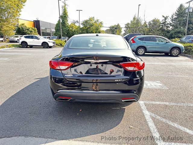 2015 Chrysler 200 4dr Sedan S FWD - 22574078 - 3