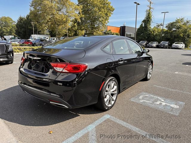 2015 Chrysler 200 4dr Sedan S FWD - 22574078 - 4