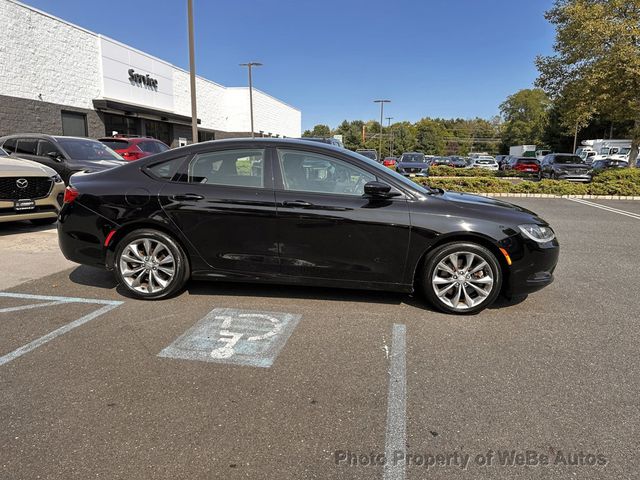 2015 Chrysler 200 4dr Sedan S FWD - 22574078 - 5