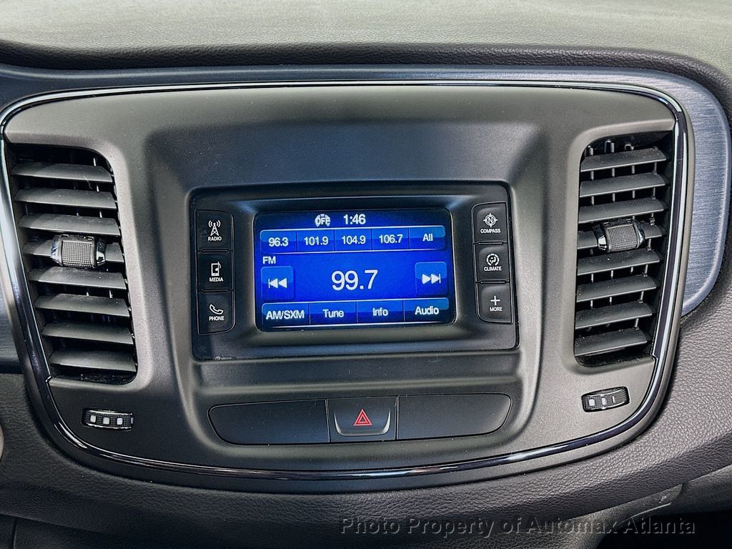 2015 Chrysler 200 S - 22615470 - 12