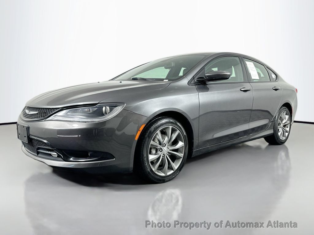 2015 Chrysler 200 S - 22615470 - 34