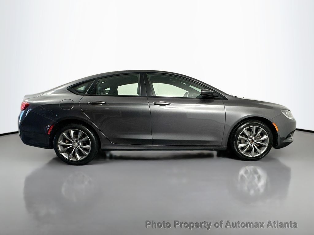 2015 Chrysler 200 S - 22615470 - 3