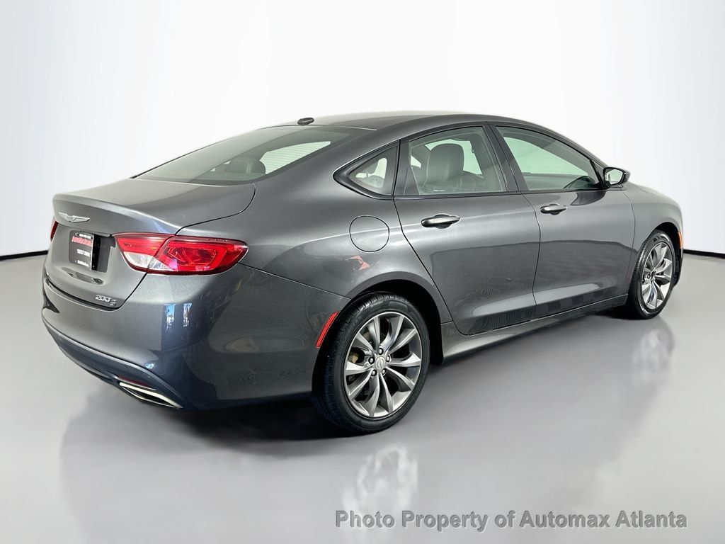 2015 Chrysler 200 S - 22615470 - 4