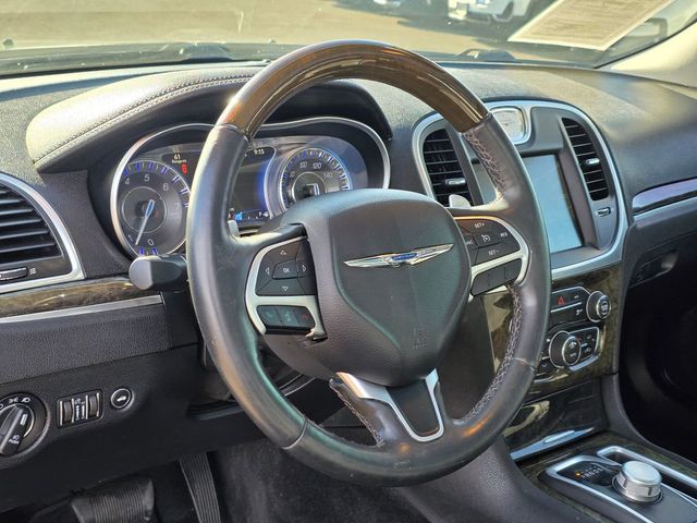 2015 Chrysler 300 4dr Sedan 300C RWD - 22999848 - 13