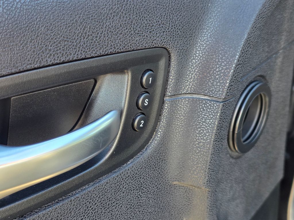 2015 Chrysler 300 4dr Sedan 300C RWD - 22999848 - 23