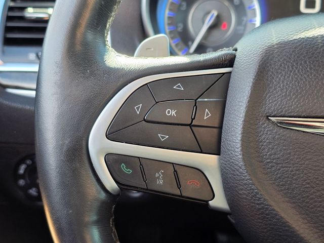 2015 Chrysler 300 4dr Sedan 300C RWD - 22999848 - 26