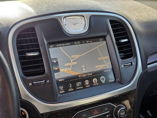 2015 Chrysler 300 4dr Sedan 300C RWD - 22999848 - 29