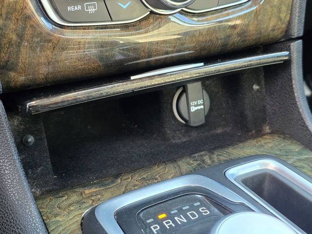 2015 Chrysler 300 4dr Sedan 300C RWD - 22999848 - 33