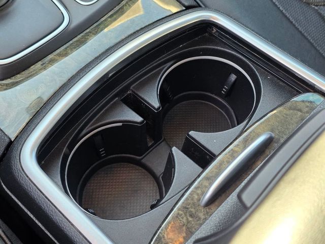 2015 Chrysler 300 4dr Sedan 300C RWD - 22999848 - 35