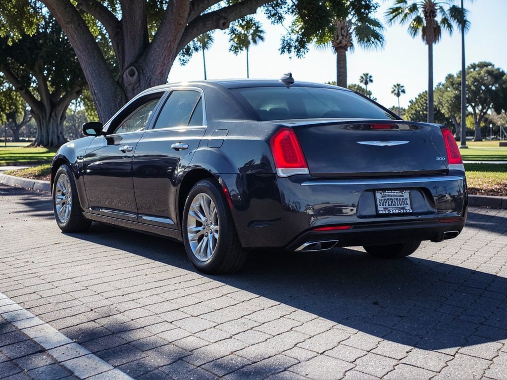 2015 Chrysler 300 4dr Sedan 300C RWD - 22999848 - 4