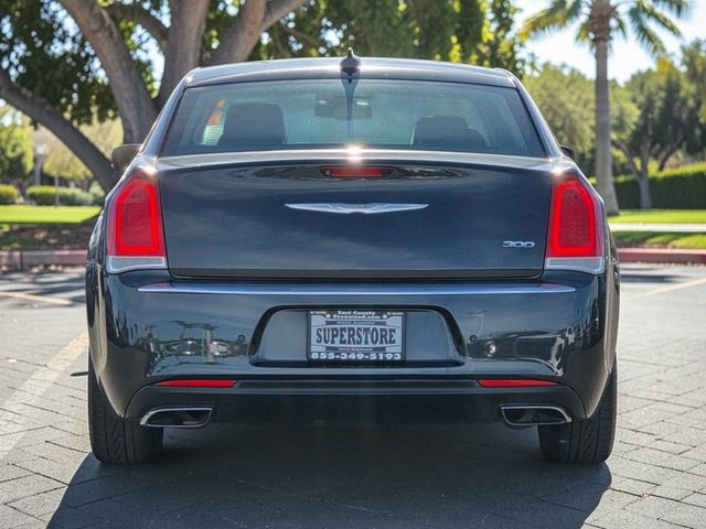 2015 Chrysler 300 4dr Sedan 300C RWD - 22999848 - 5