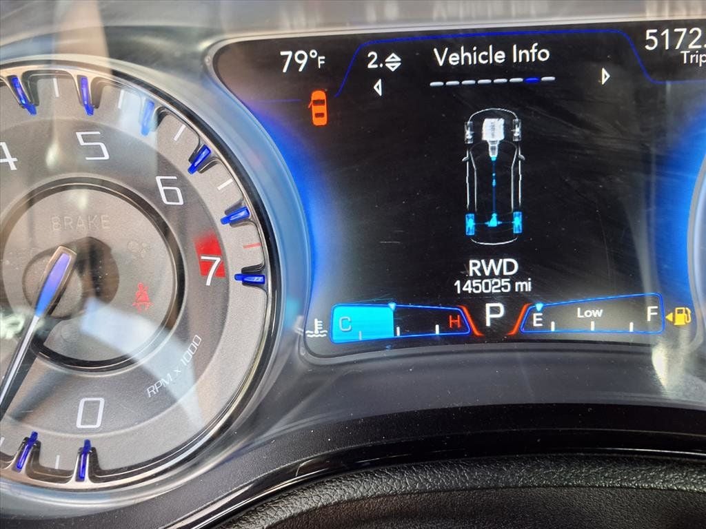 2015 Chrysler 300 4dr Sedan 300S AWD - 22937640 - 11