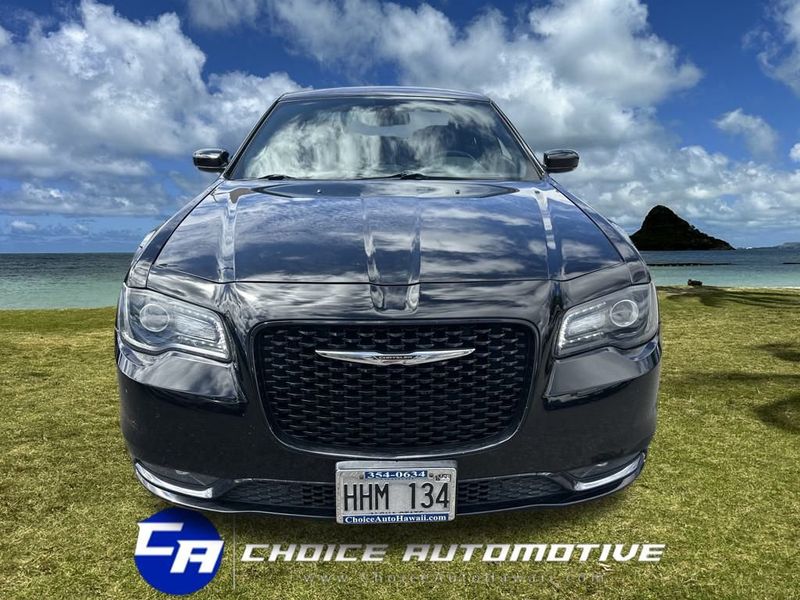 2015 Chrysler 300 4dr Sedan 300S RWD - 22940735 - 10