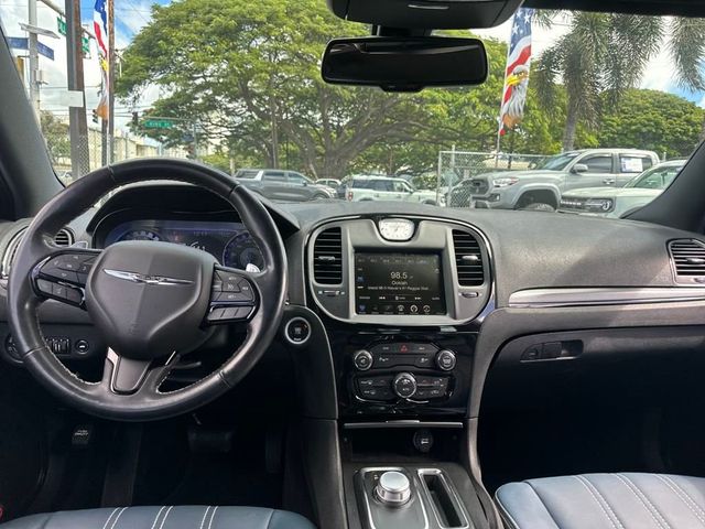 2015 Chrysler 300 4dr Sedan 300S RWD - 22940735 - 13