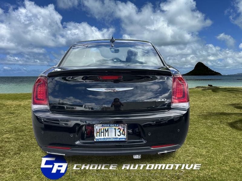 2015 Chrysler 300 4dr Sedan 300S RWD - 22940735 - 6