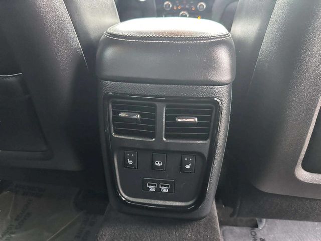 2015 Chrysler 300 4dr Sedan 300S RWD - 23040871 - 16