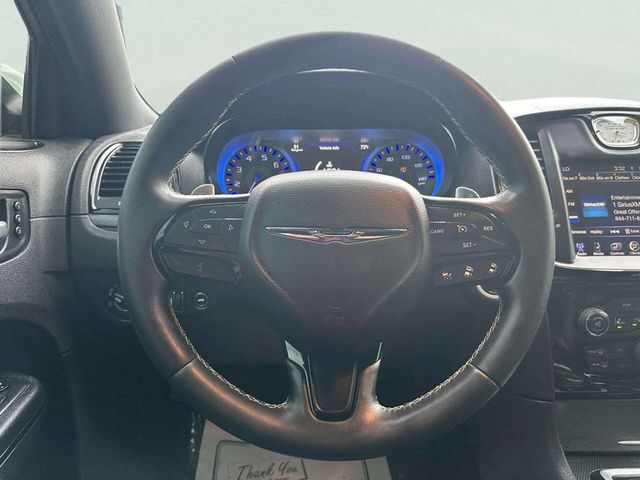 2015 Chrysler 300 4dr Sedan 300S RWD - 23040871 - 22